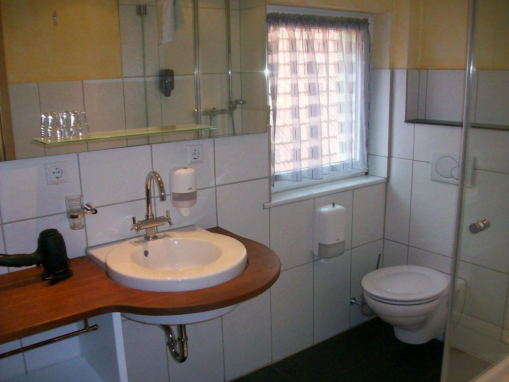 Gasthaus Zum Engel Fischerbach Oda fotoğraf